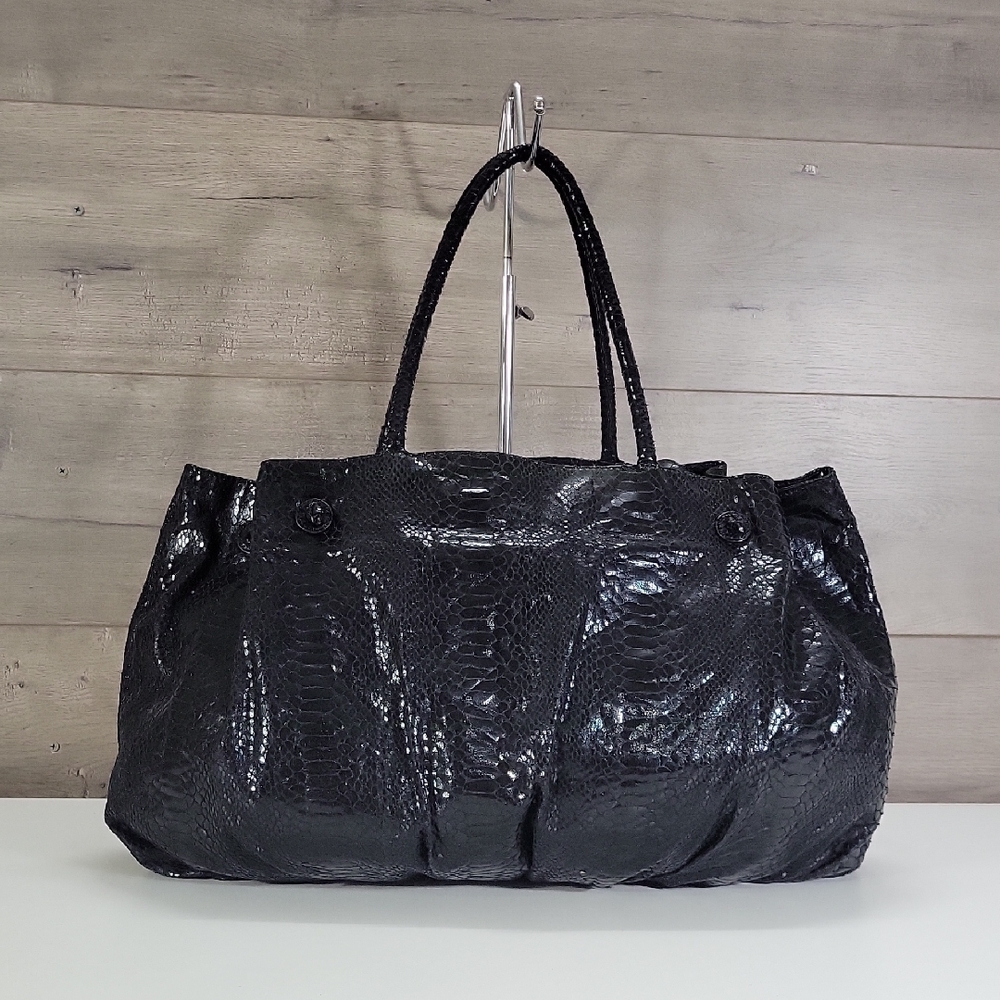 Fatto a Mano Carlos Falchi Black Textured Leather Tote Bag
